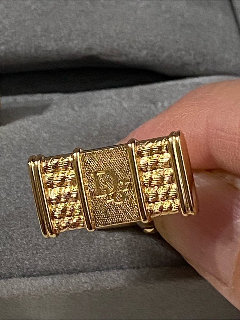 LKNW Vintage Christian Dior Cufflinks with Box Gold Tone Logo Basketweave - Picture 9 of 12